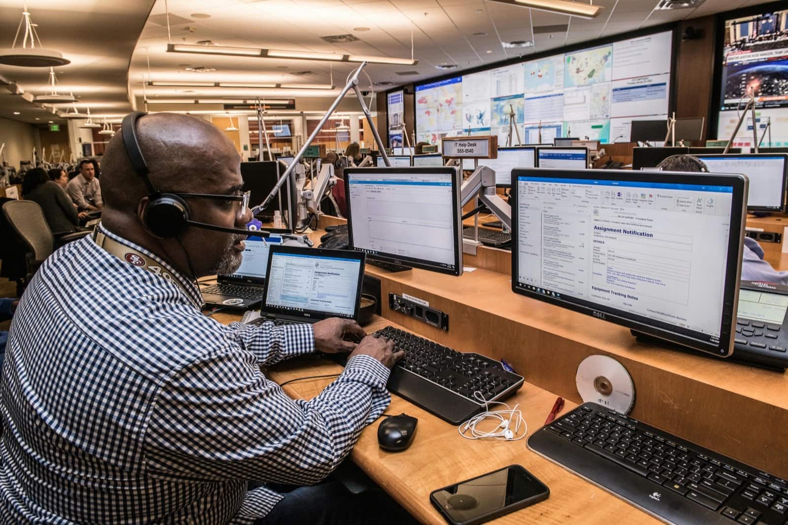 US-based BPO and call center agents supporting Colorado businesses