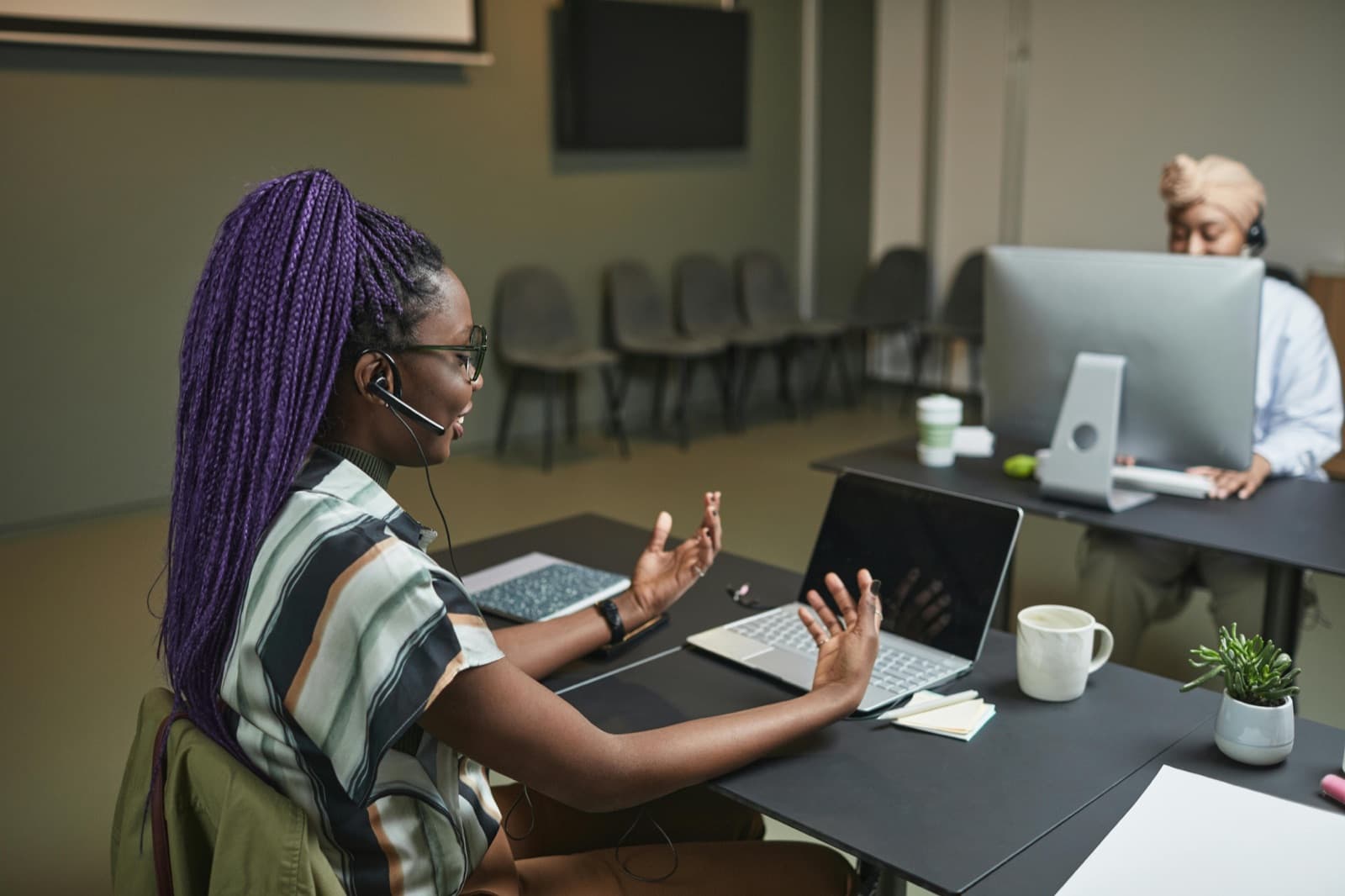 Financial call center agents at Contact Center USA